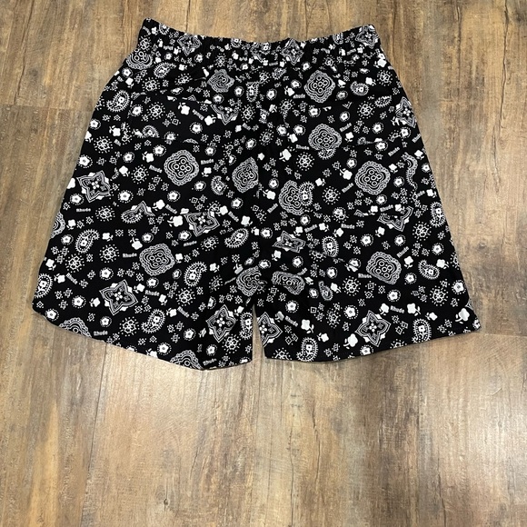 NEW Rhude Bandana Paisley Logo Shorts Black Spell Out RH Swim Trunks - Picture 4 of 8